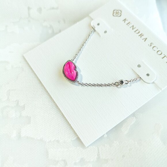 Kendra Scott Lips Silver Necklace Hot Pink Mother-of-Pearl - Picture 2 of 4